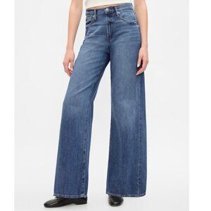 Gap High Rise Wide-Leg Jeans. Size 27 Regular. Medium Wash.